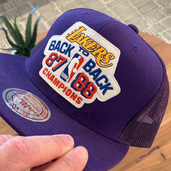 🤫 Used Rare snap back from 2014. Like new ✨ - Picture 10 of 16